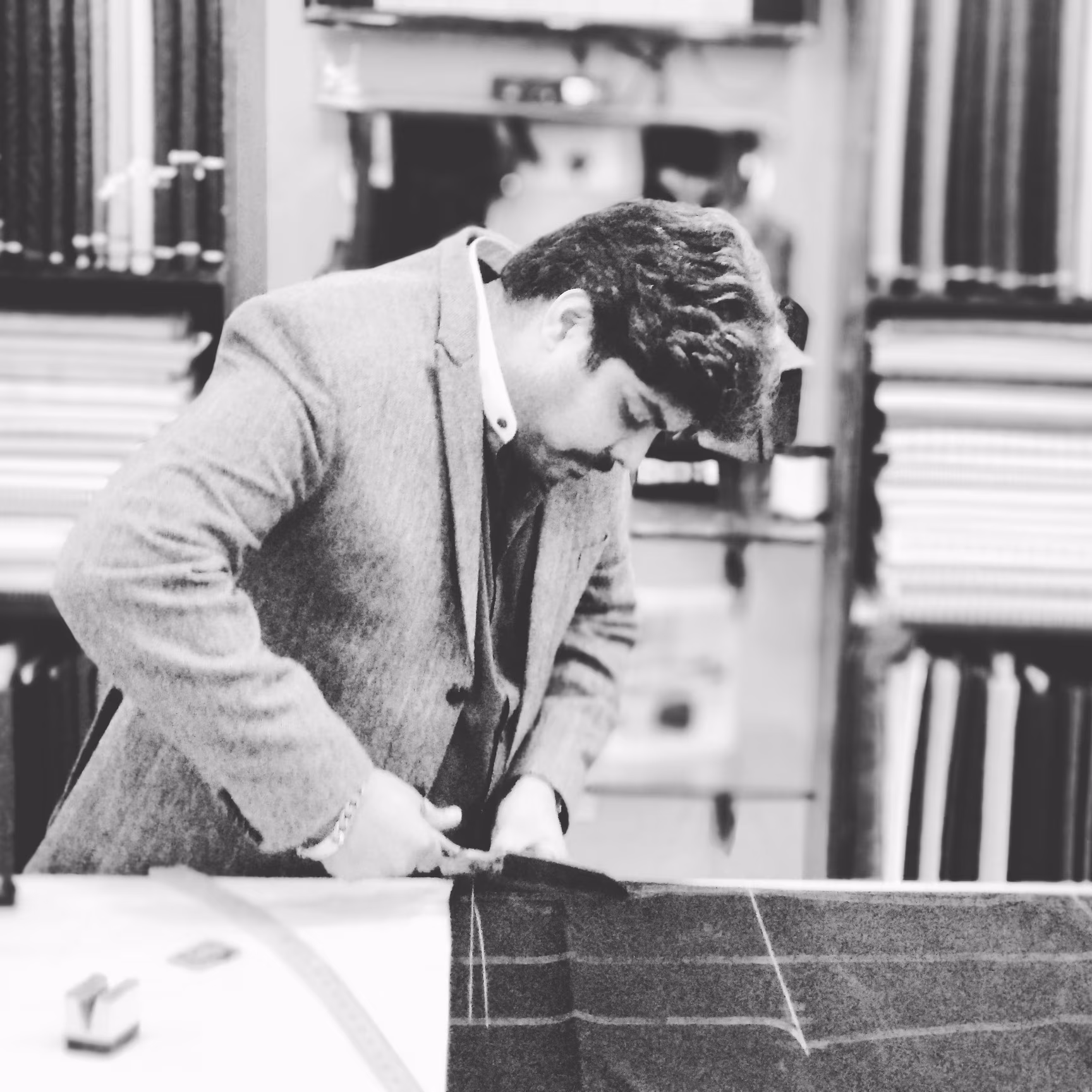 Professional Tailoring Services - Doorstep Tailor in Delhi NCR